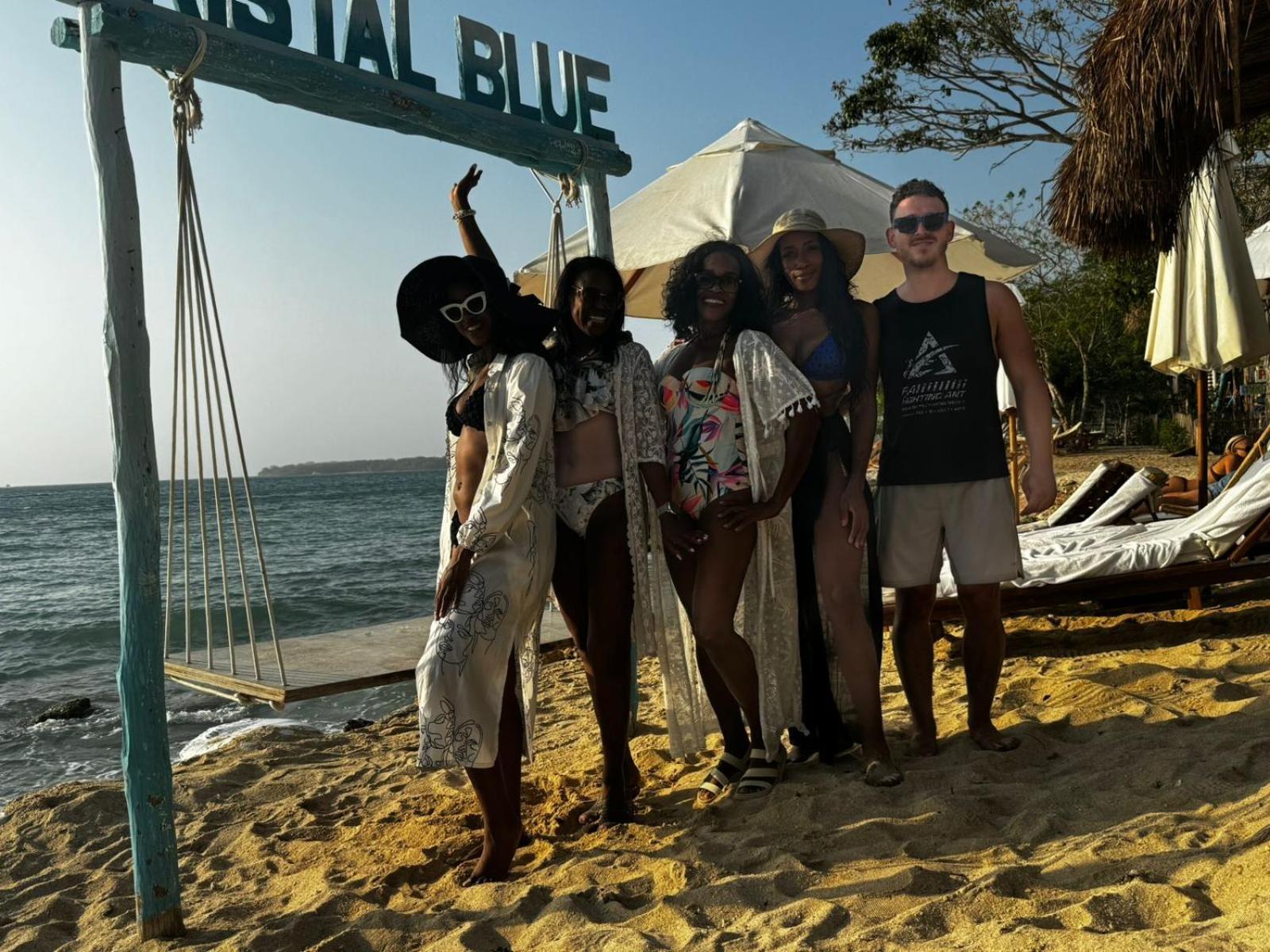 Cristal Blue Baru Hotel Pendales Buitenkant foto